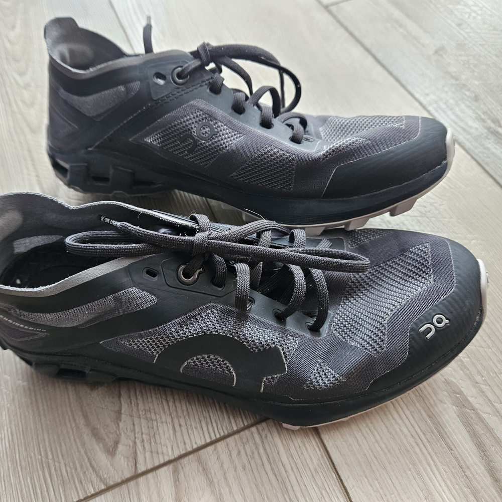On Running Women's Cloudventure Peak Black Running Shoes